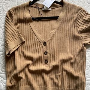 cute brown ribbed shirt